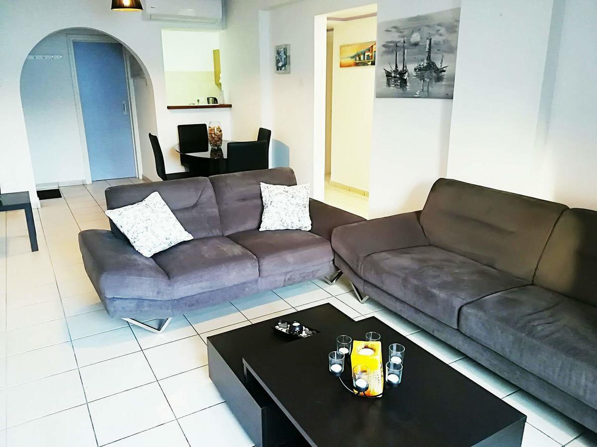 Mike'S Basilica Apartment Paphos Exterior photo