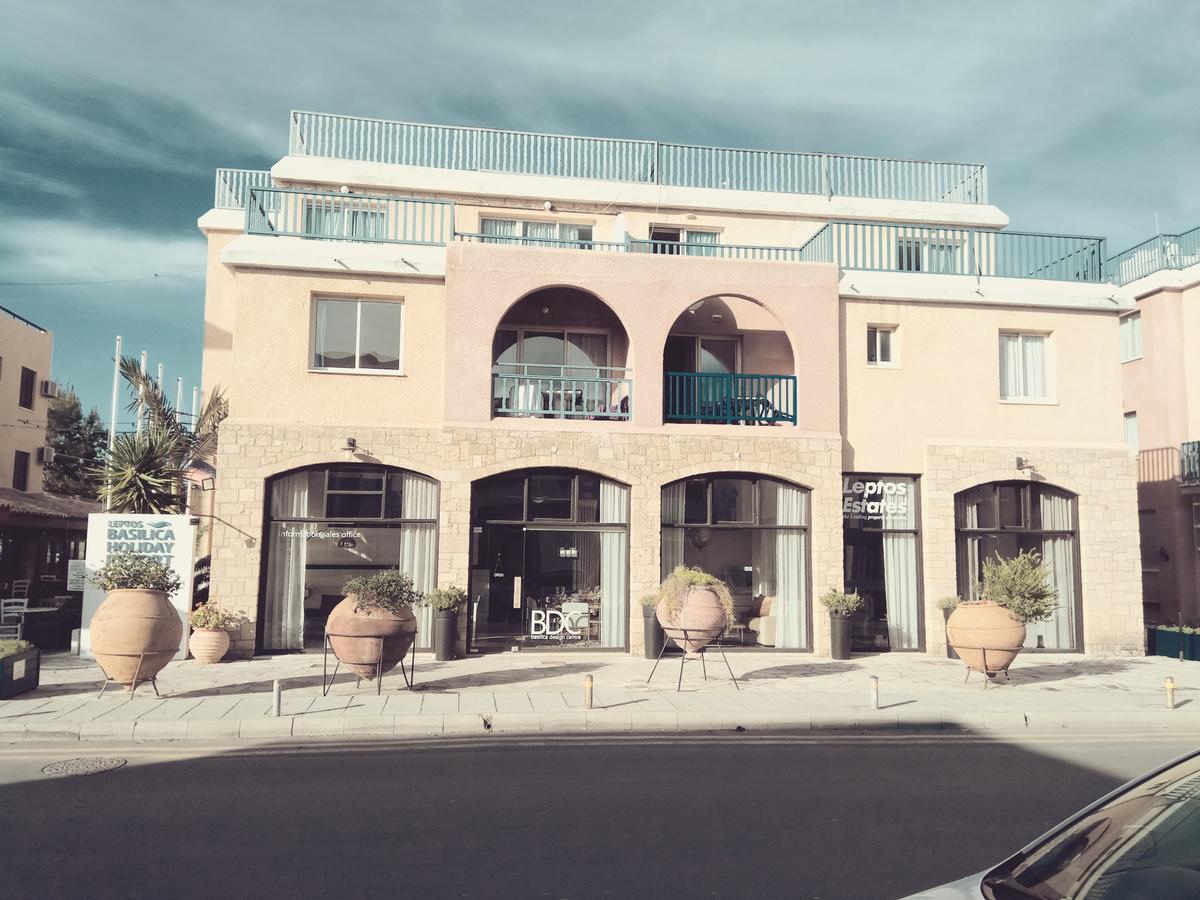 Mike'S Basilica Apartment Paphos Exterior photo